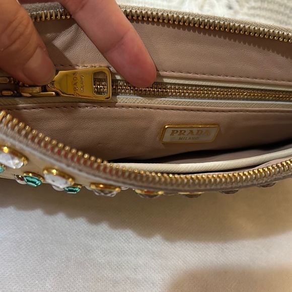 Prada Bag - Picture 12 of 17